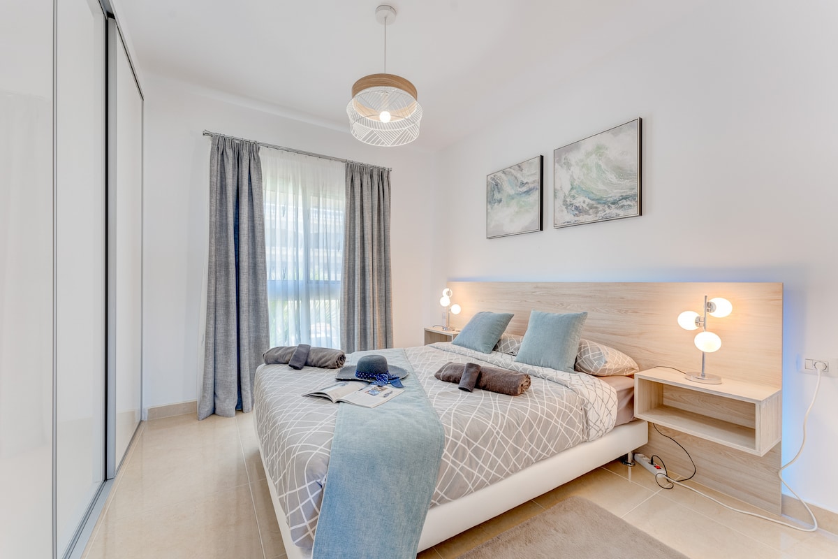 Студия на первой линии